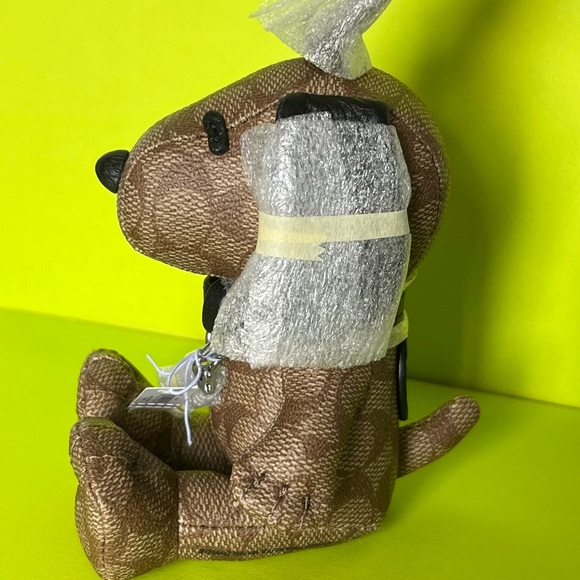 NWT Coach x Peanuts Collectible Snoopy Bag Charm - Picture 5 of 10